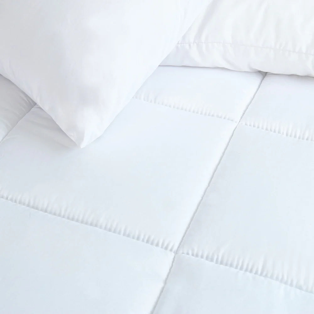 Winter Mattress Topper 700 GSM- White Comforters Apricot