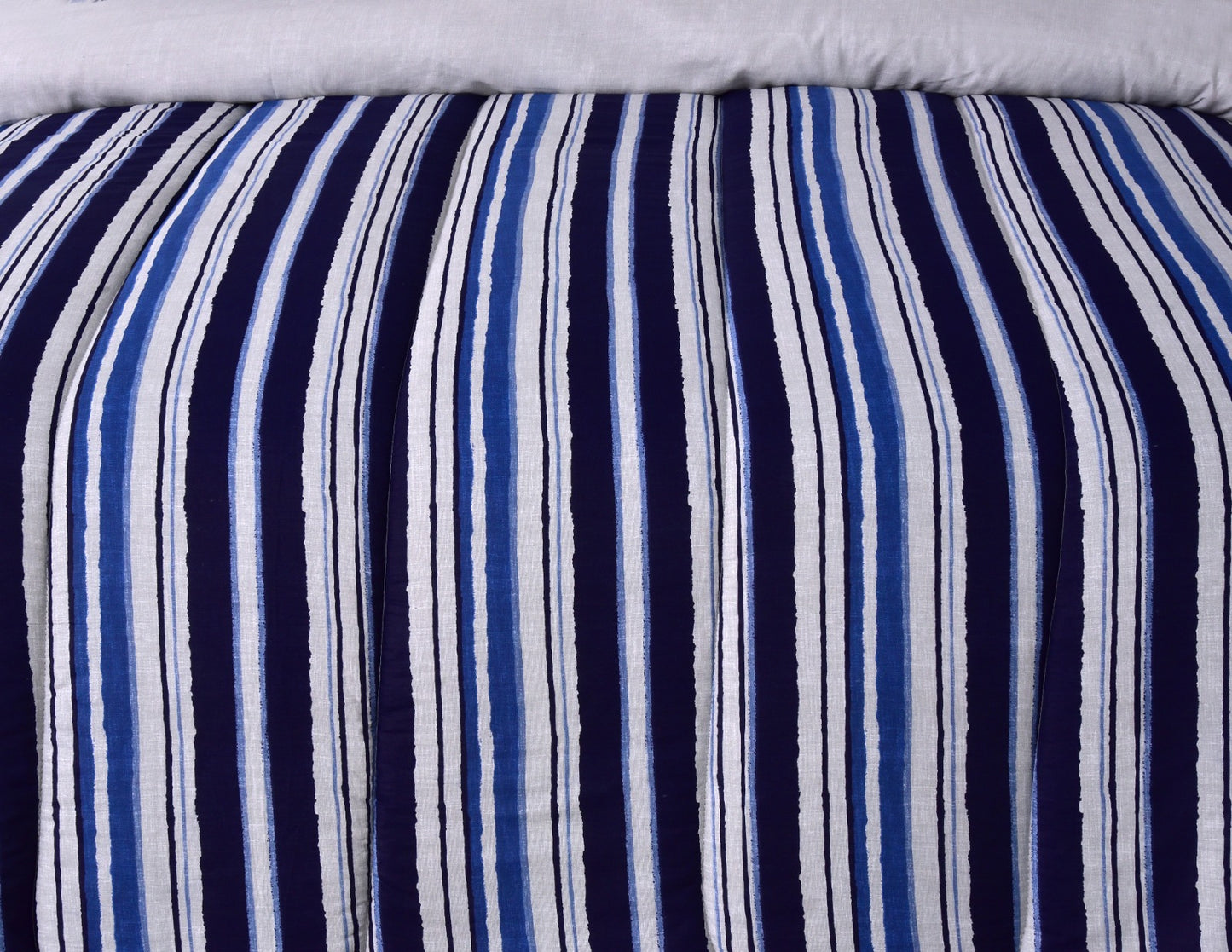 8 PCs Winter Comforter Set-Bold Stripes(Grey Reverse) Comforters Apricot