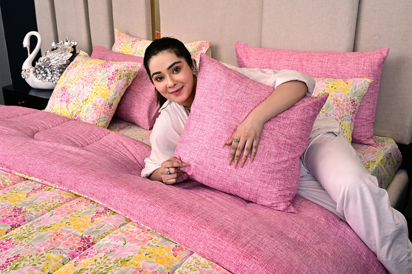 8 PCs Winter Comforter Set-Peace Lily Comforters Apricot