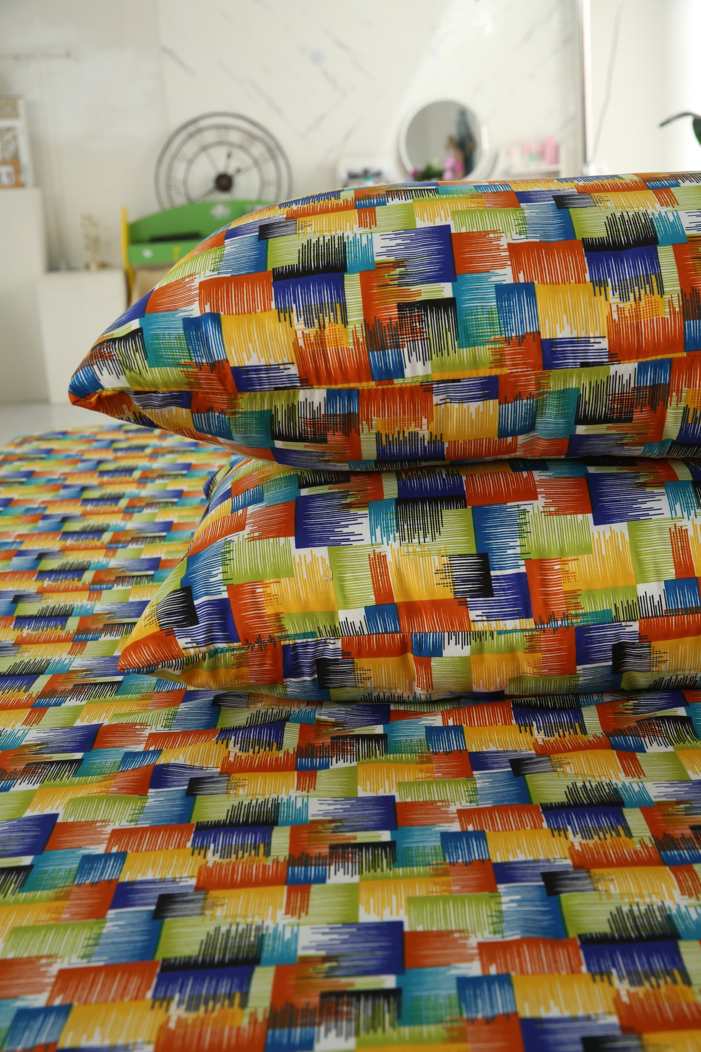 2Pcs Single Bed Sheet- Coral Rush