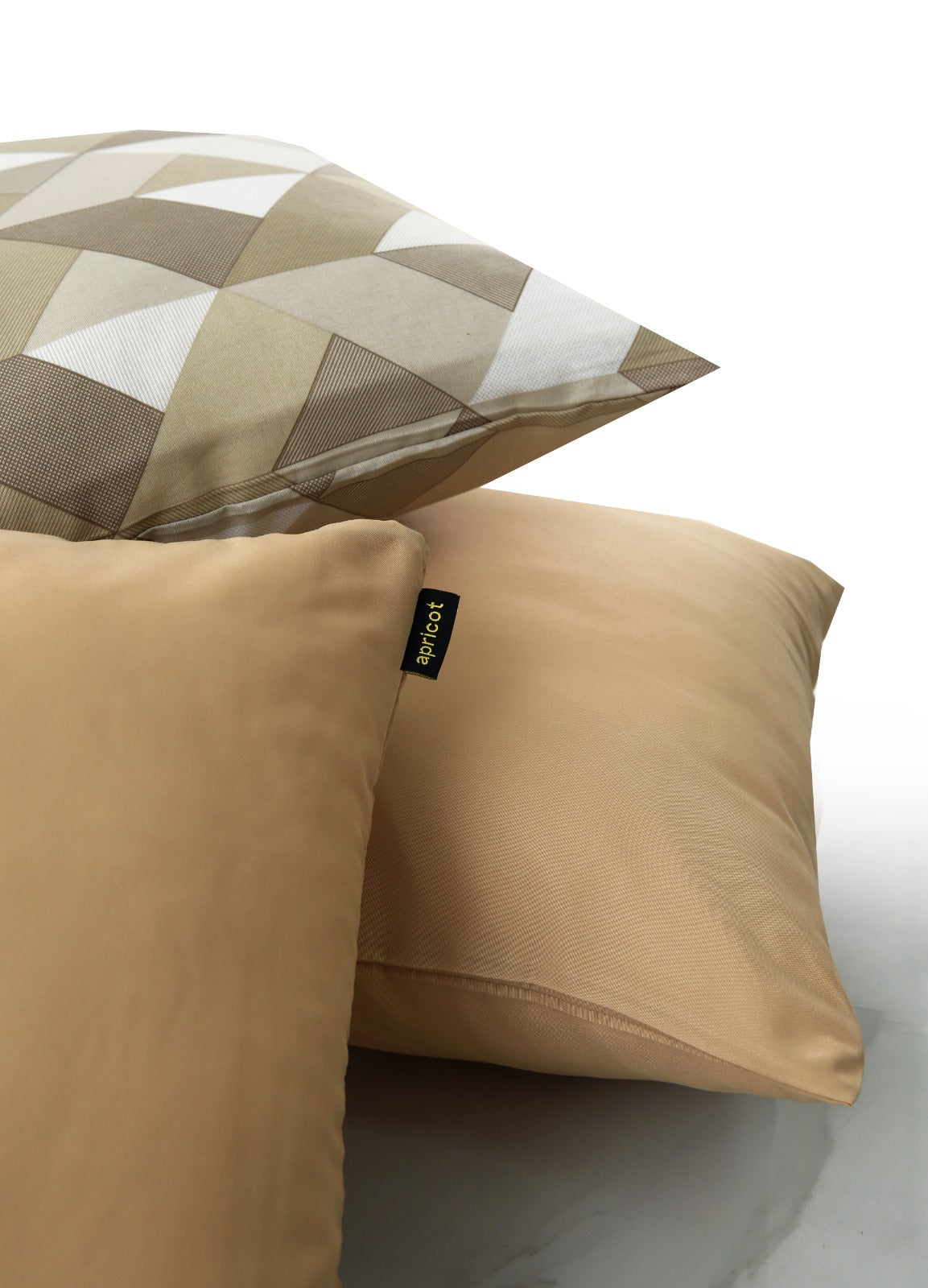 8 PCs Winter Comforter Set-Beige Triangle