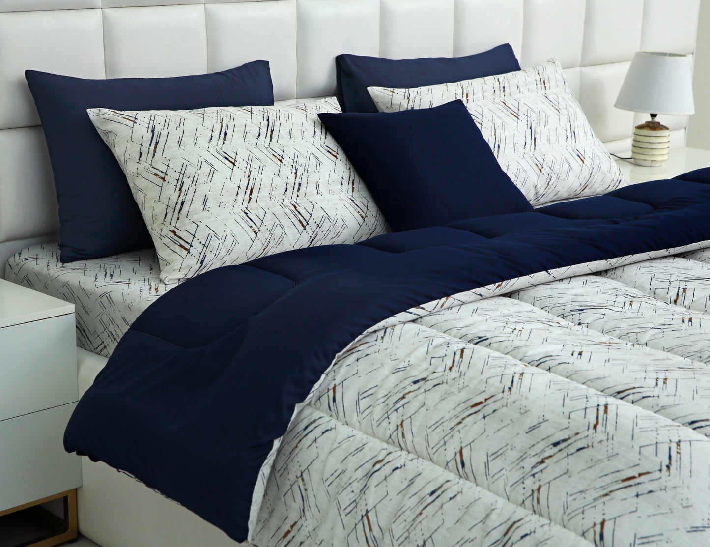 8 PCs Winter Comforter Set-Blue Texture Comforters Apricot