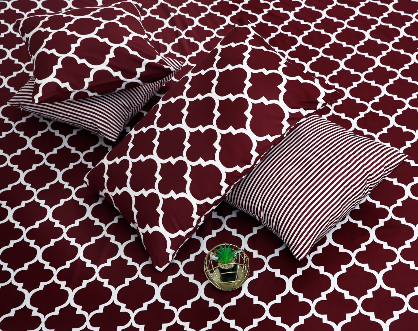 8 PCs Winter Comforter Set-Plum Geometric