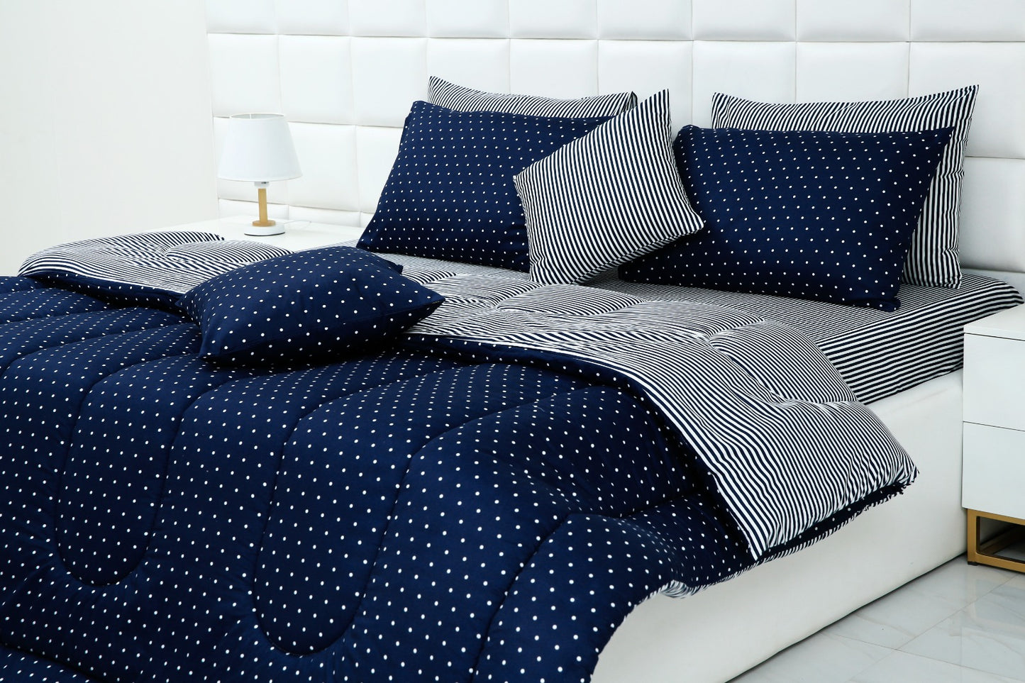 8 PCs Winter Comforter Set-Blue Polka Comforters Apricot
