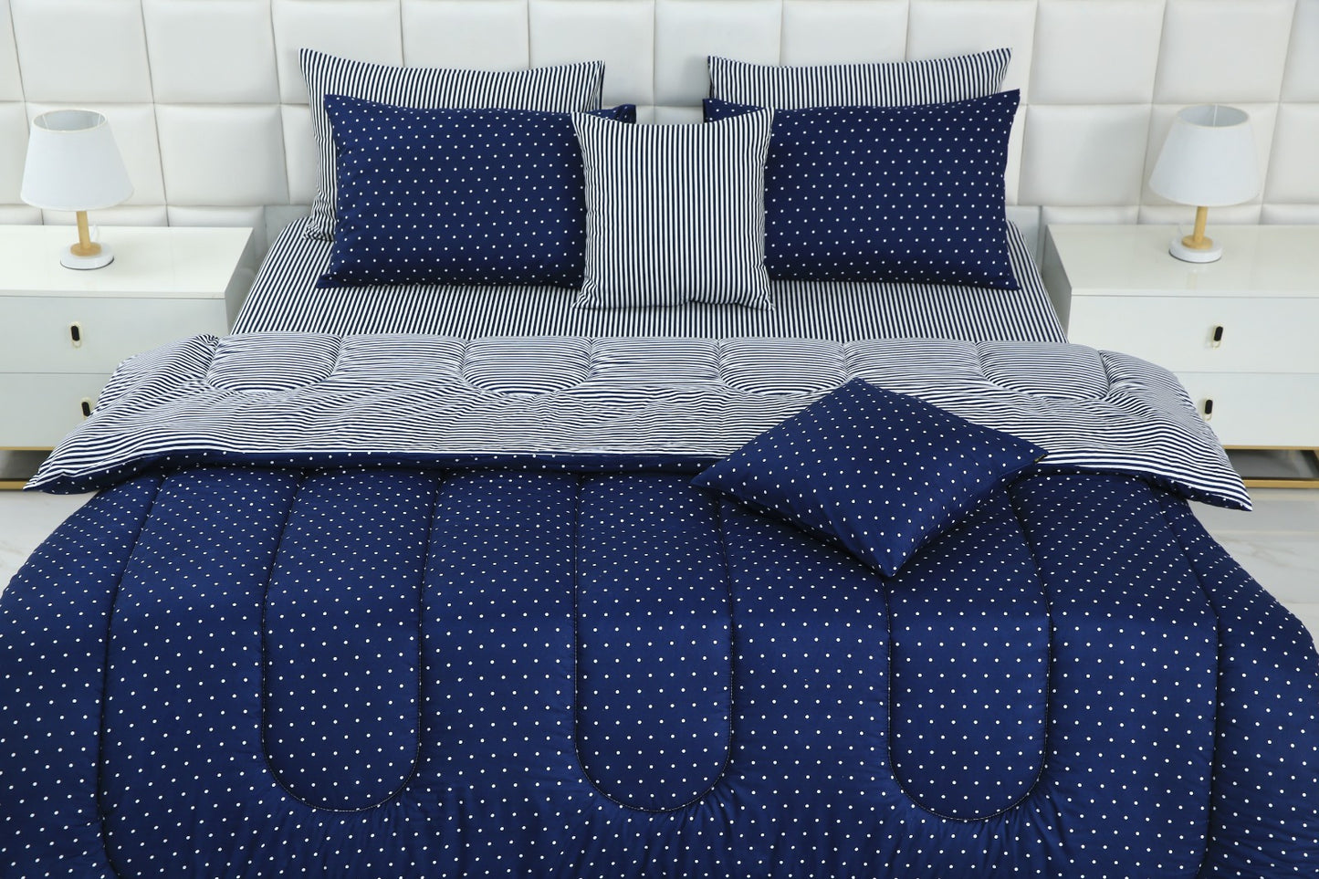 8 PCs Winter Comforter Set-Blue Polka Comforters Apricot