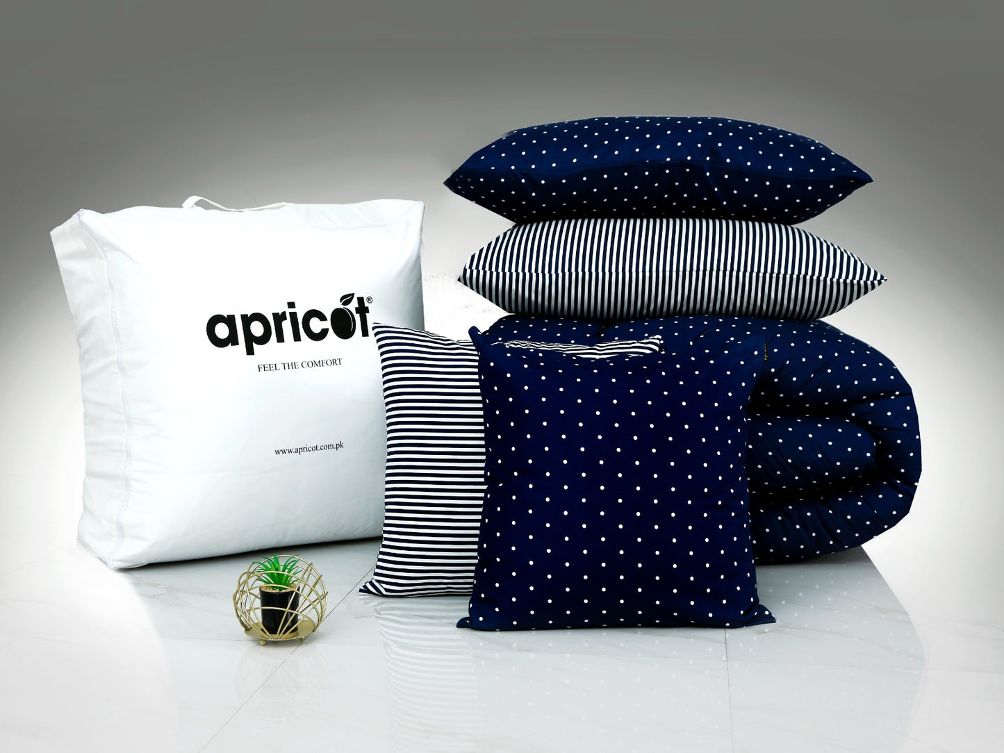 8 PCs Winter Comforter Set-Blue Polka Comforters Apricot