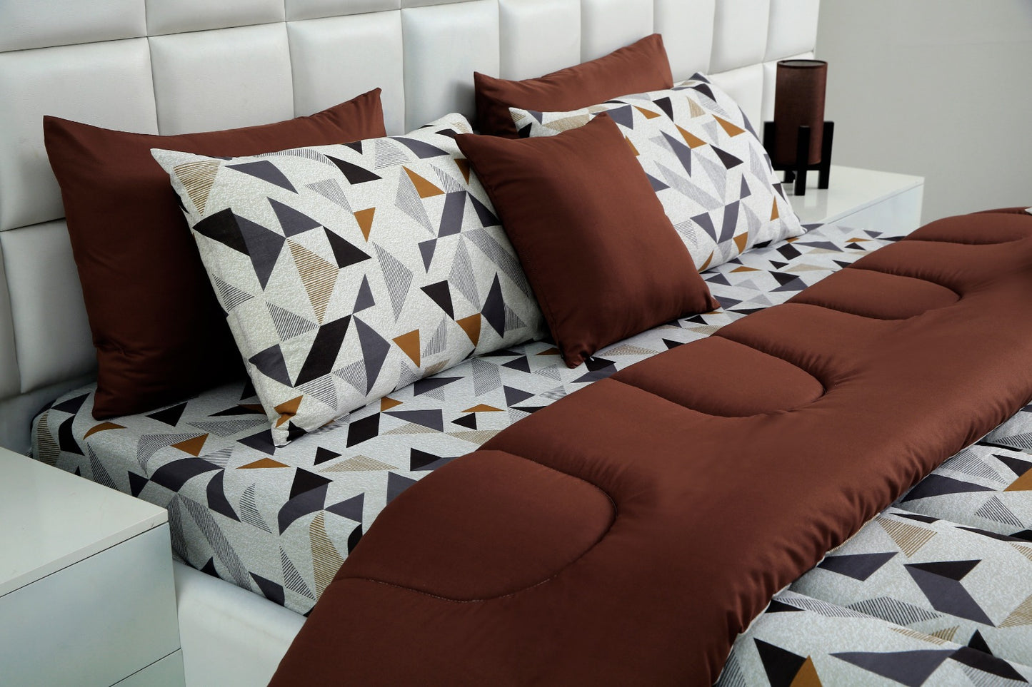 8 PCs Winter Comforter Set-Brown Triangle Comforters Apricot