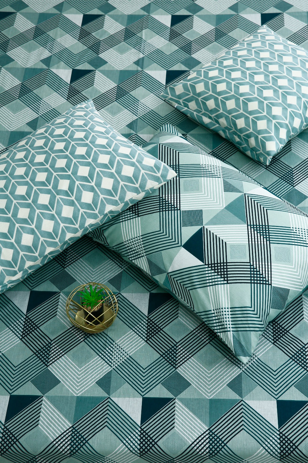 8 PCs Winter Comforter Set-Mint Geometric Comforters Apricot