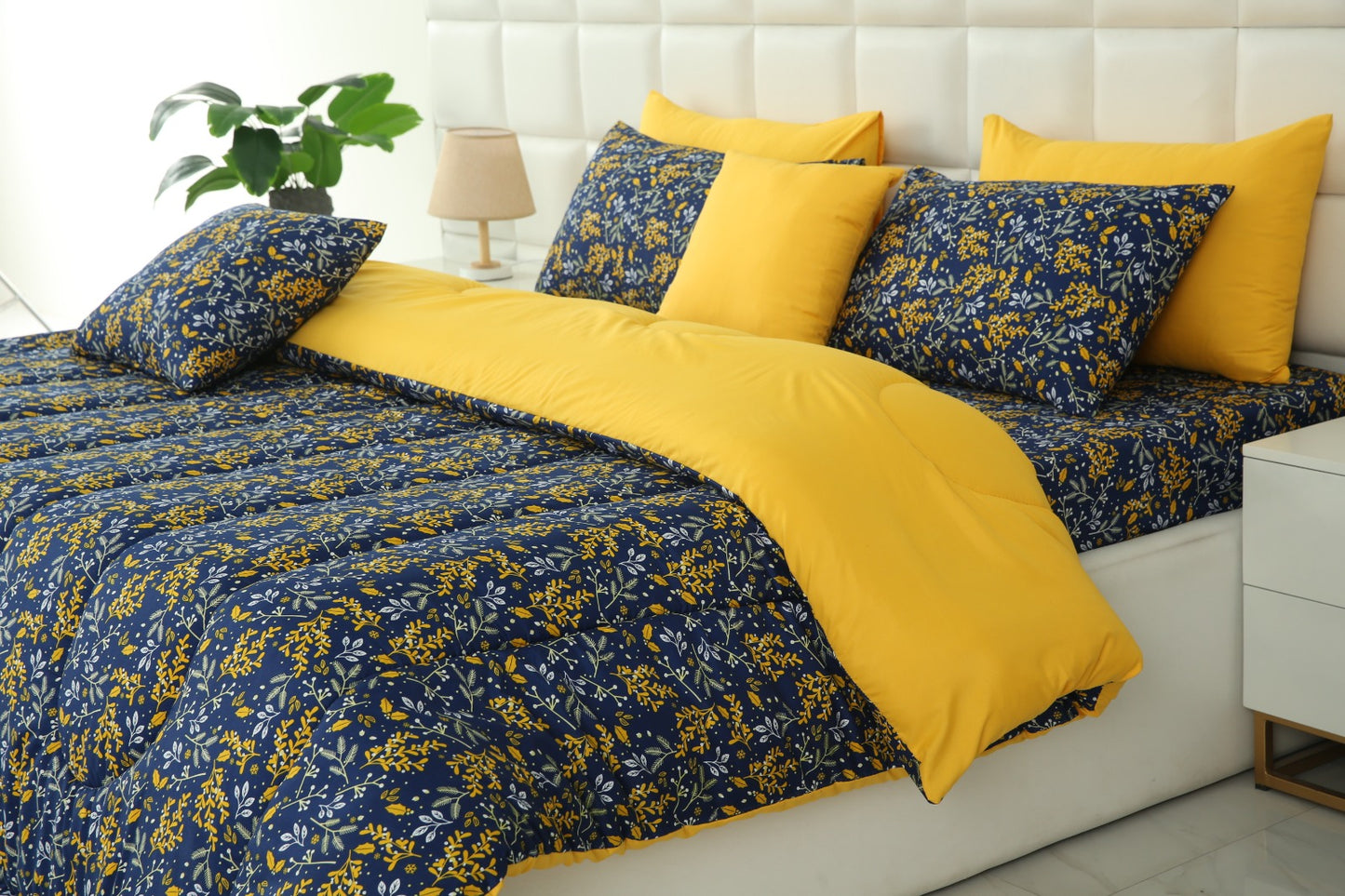 8 PCs Winter Comforter Set-Daffodils Comforters Apricot