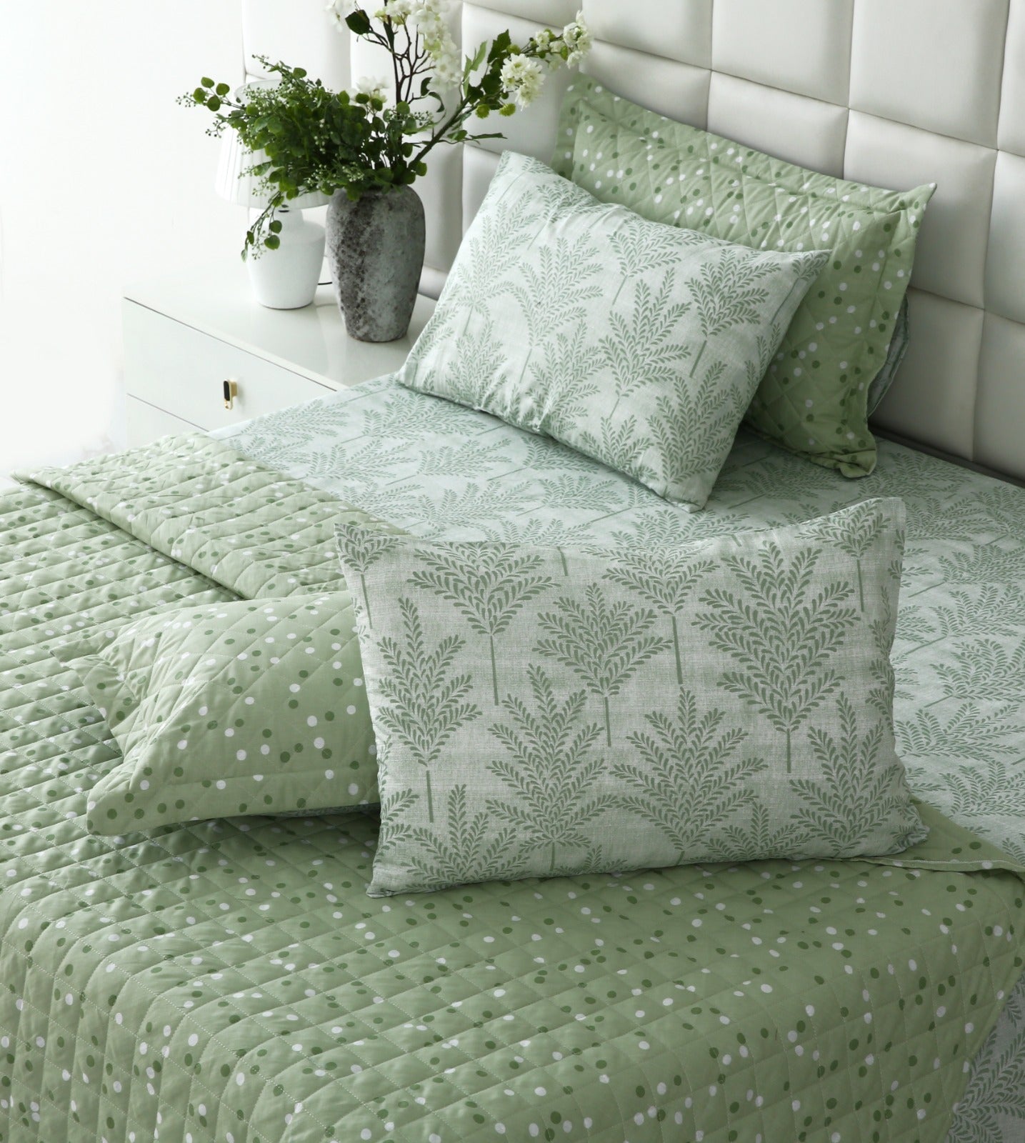6 PCs Luxury Bed Spread Set-Mint Leafs Bed Spread Apricot