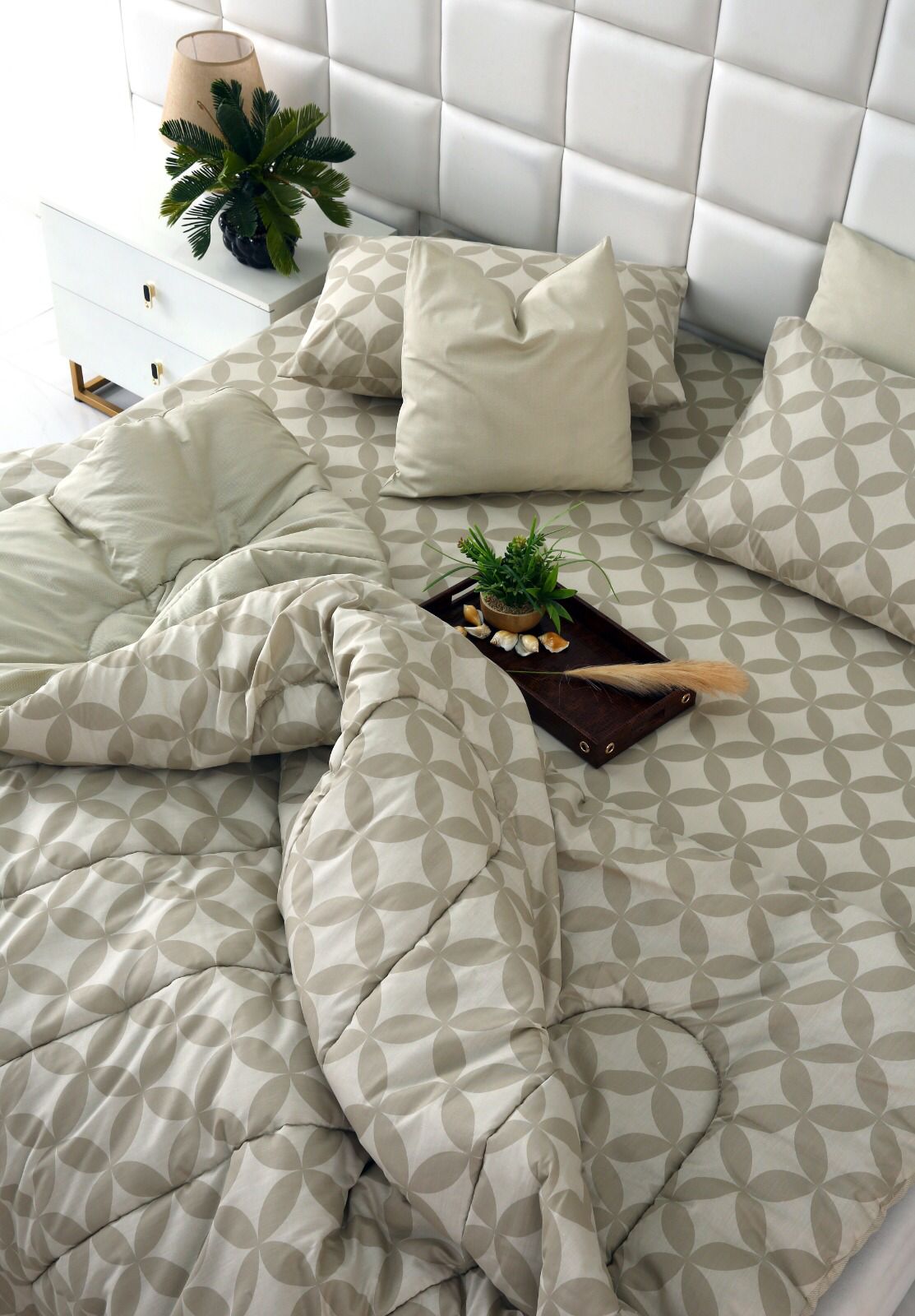 8 PCs Winter Comforter Set-Russet Comforters Apricot