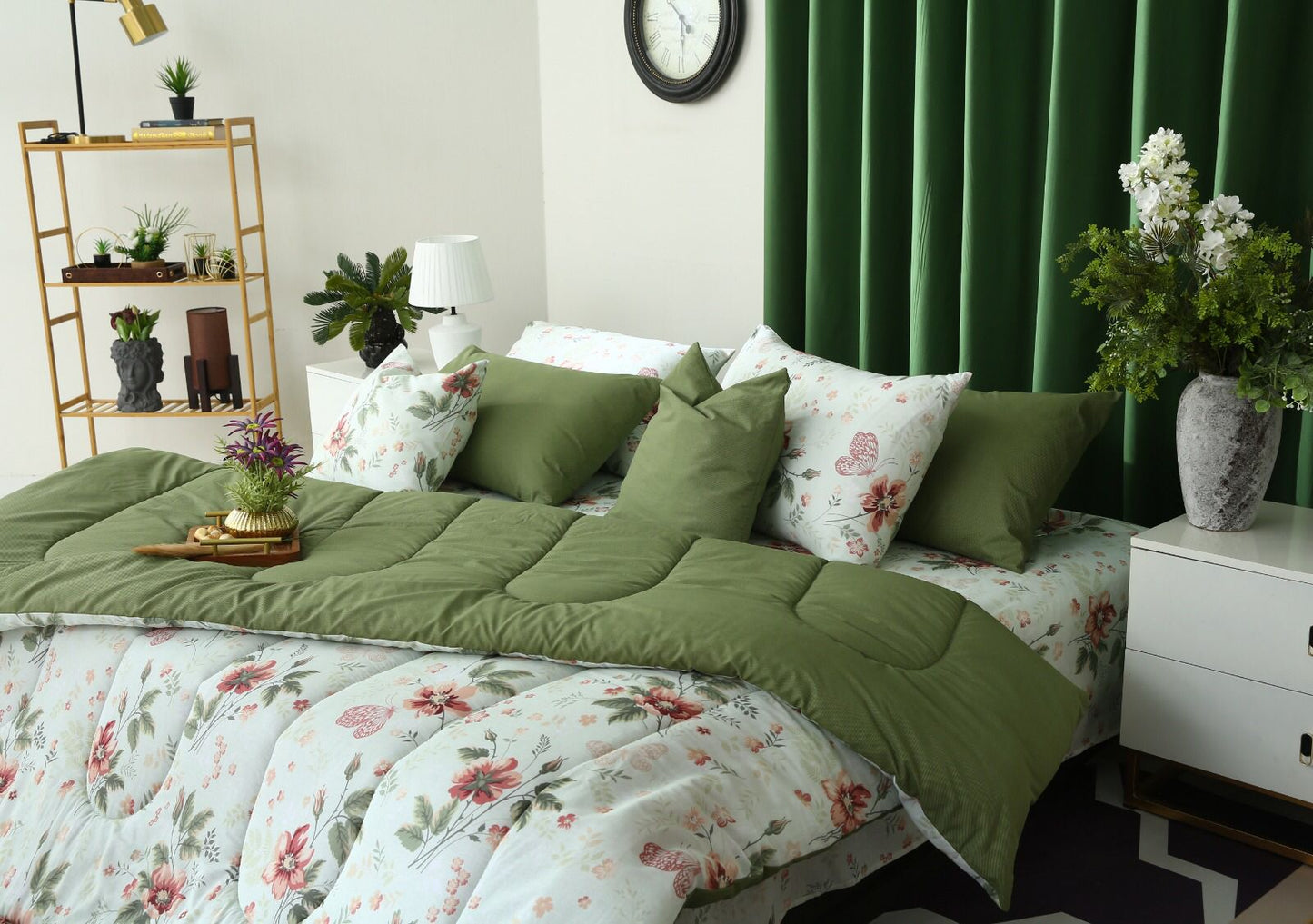 8 PCs Winter Comforter Set-Rosa
