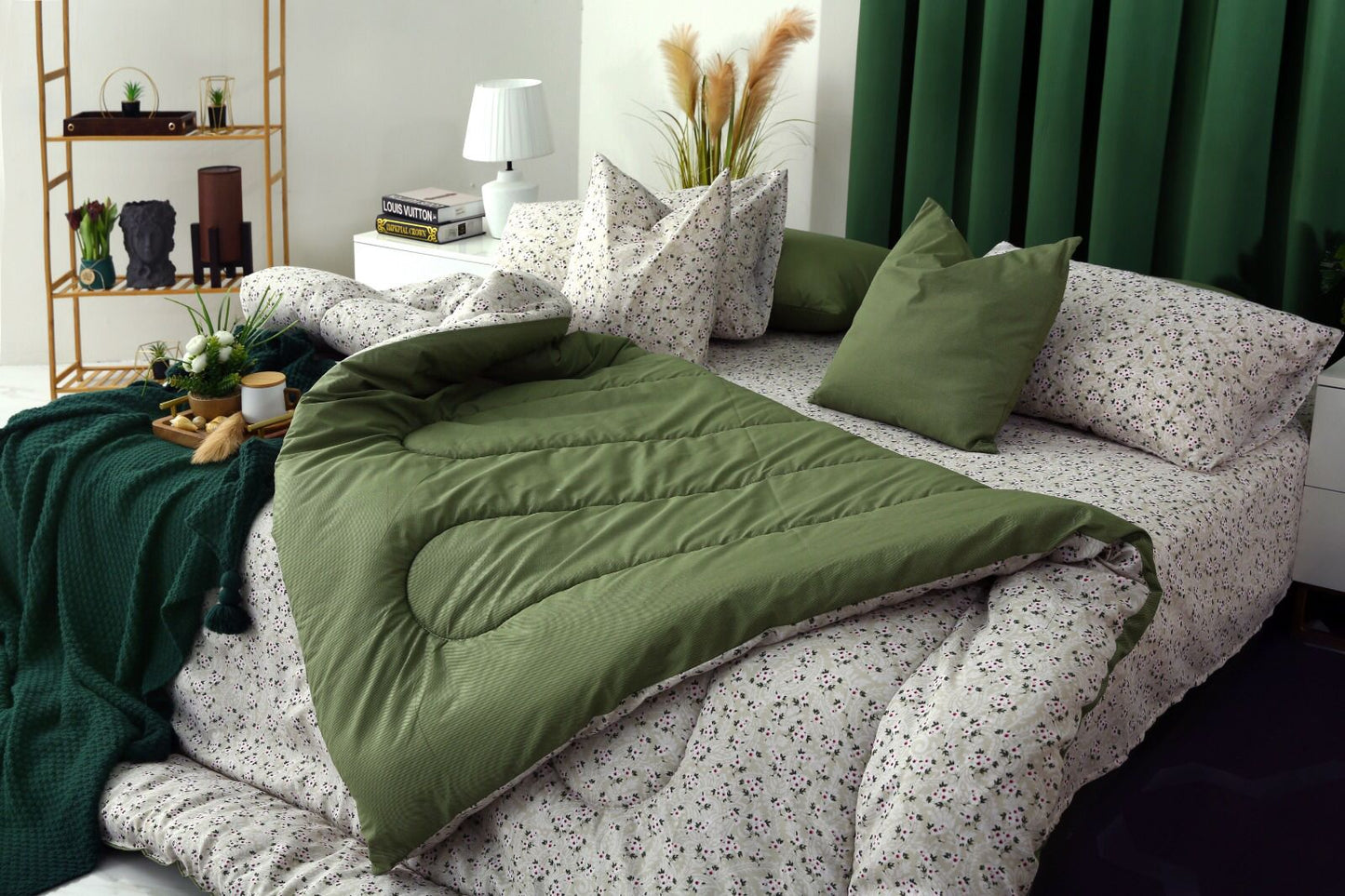 8 PCs Winter Comforter Set-Tiny Flowers Comforters Apricot