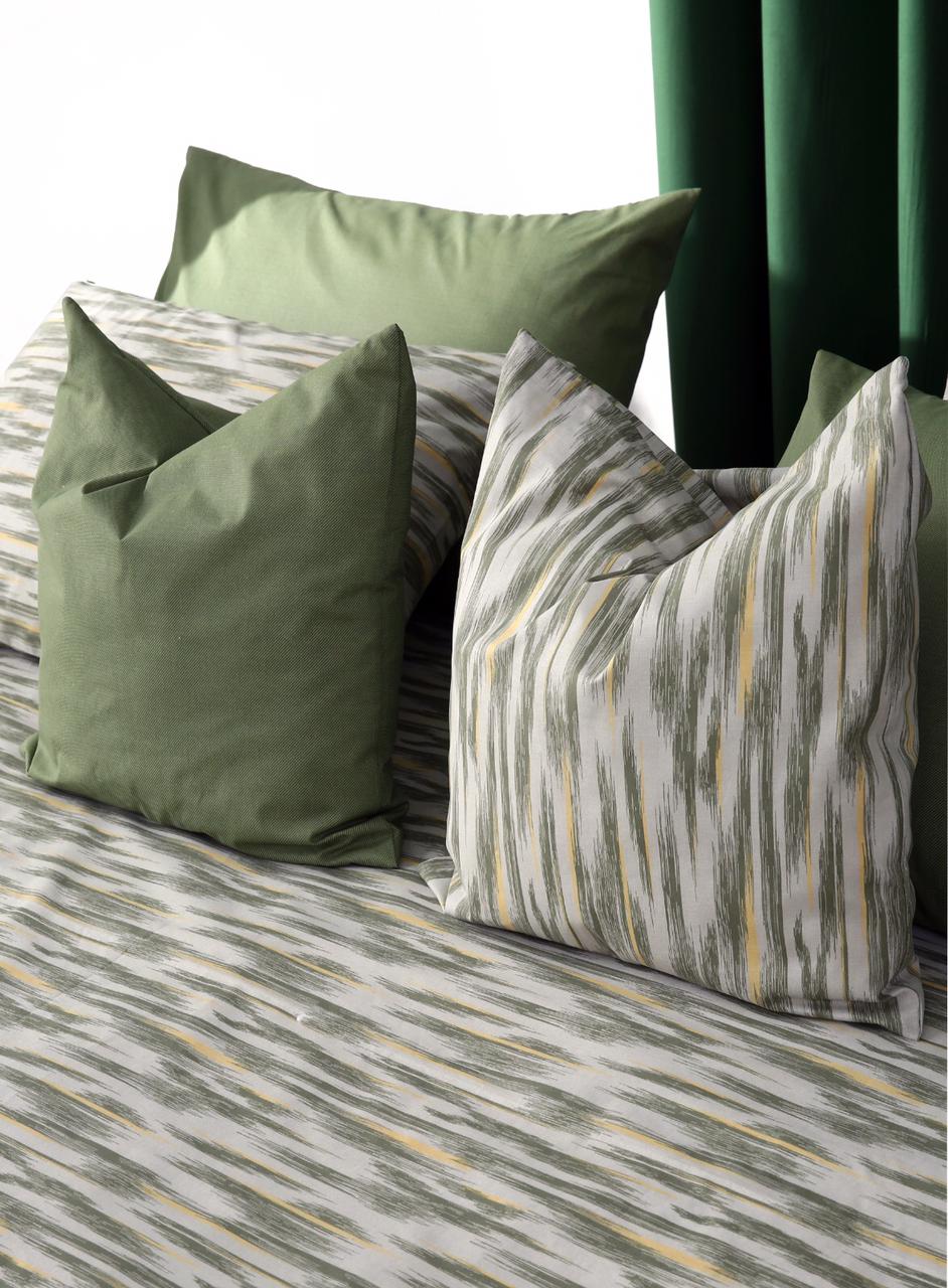8 PCs Winter Comforter Set-Dense