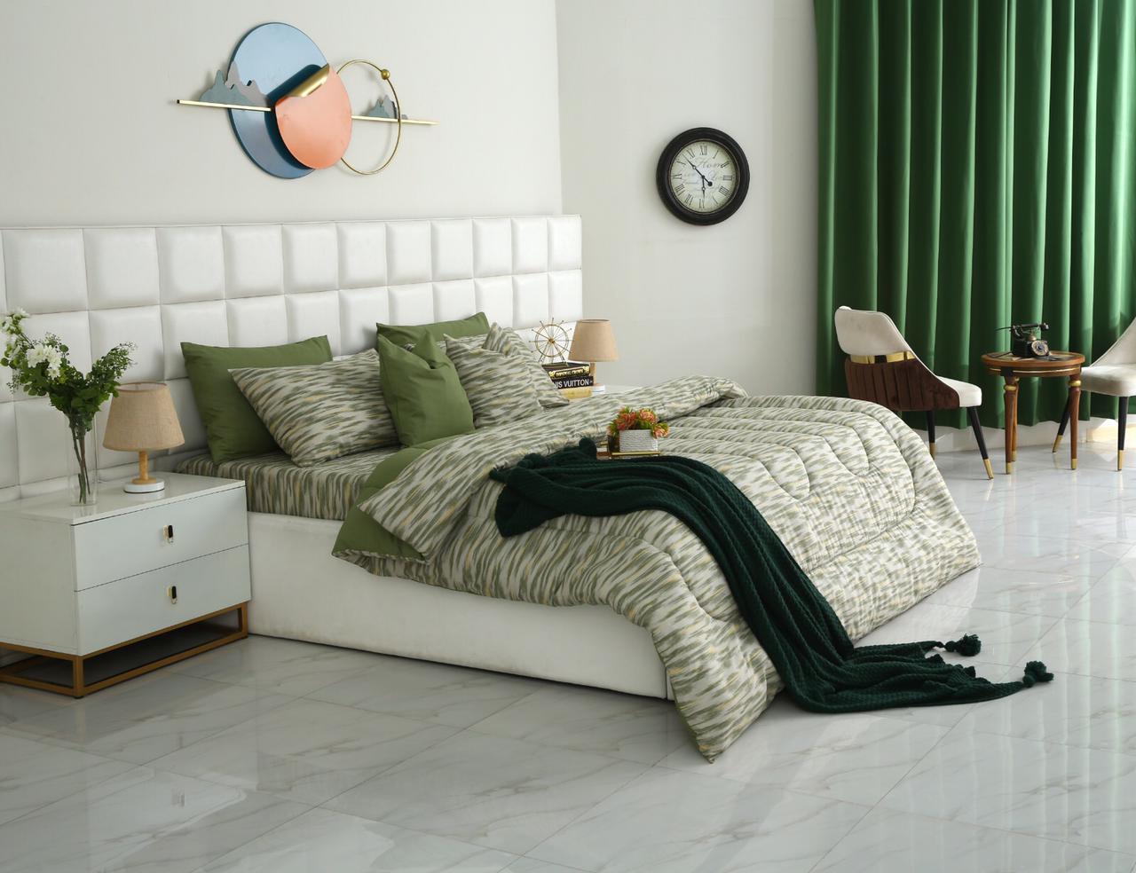 8 PCs Winter Comforter Set-Dense