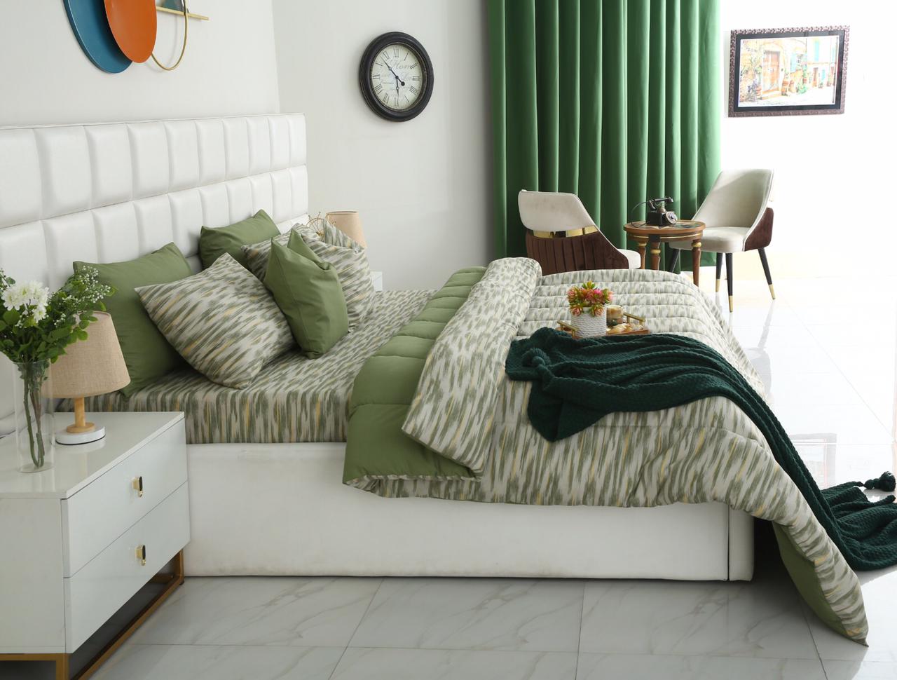 8 PCs Winter Comforter Set-Dense