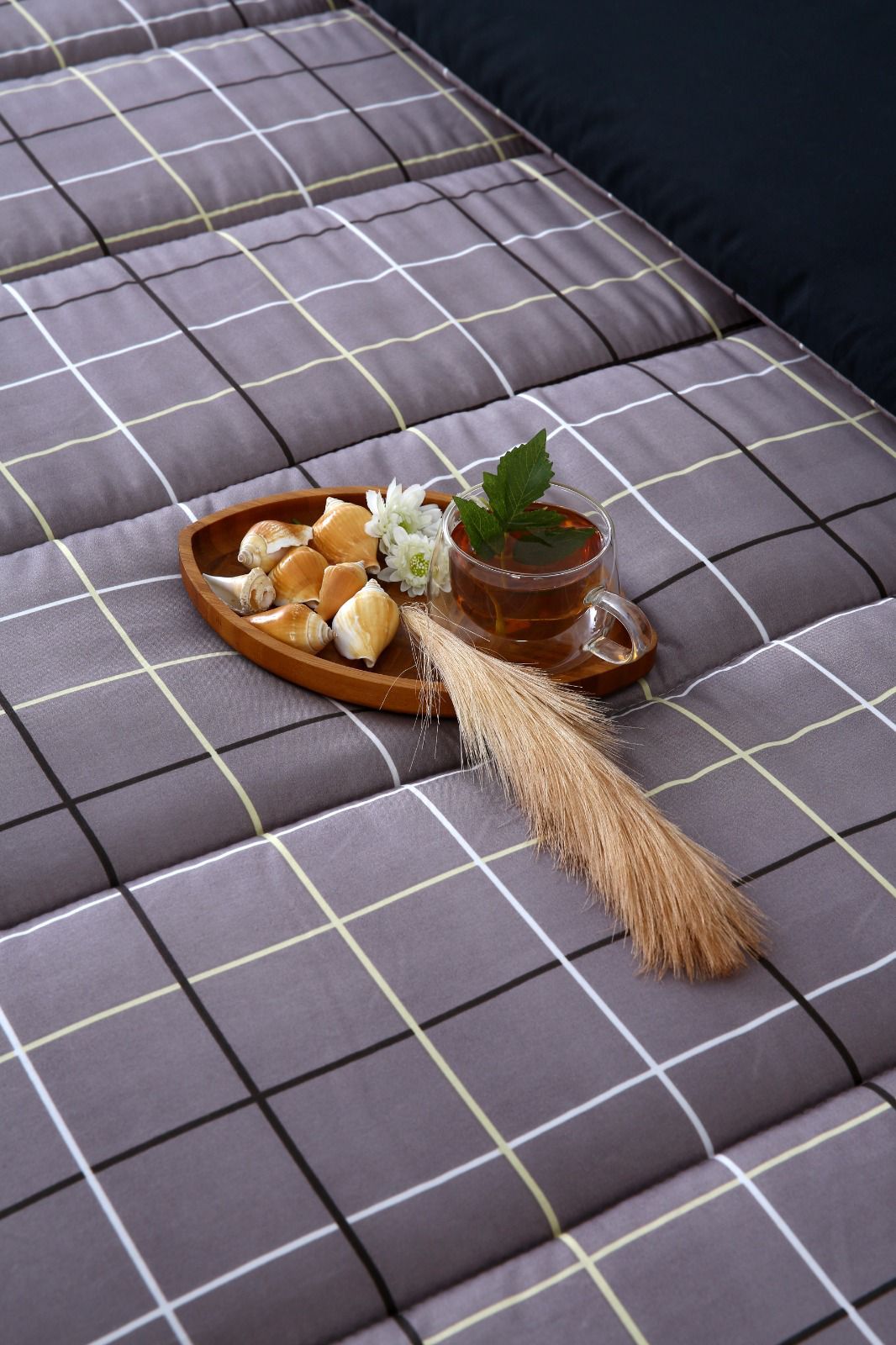 8 PCs Winter Comforter Set-Grey Check