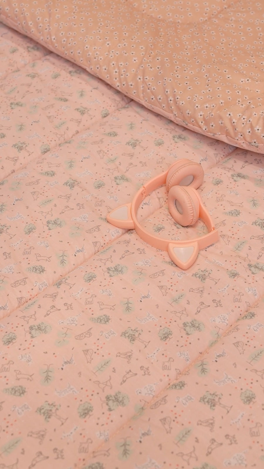 5 PCs Single Kids Comforter Set-Animal Gang Comforters Apricot