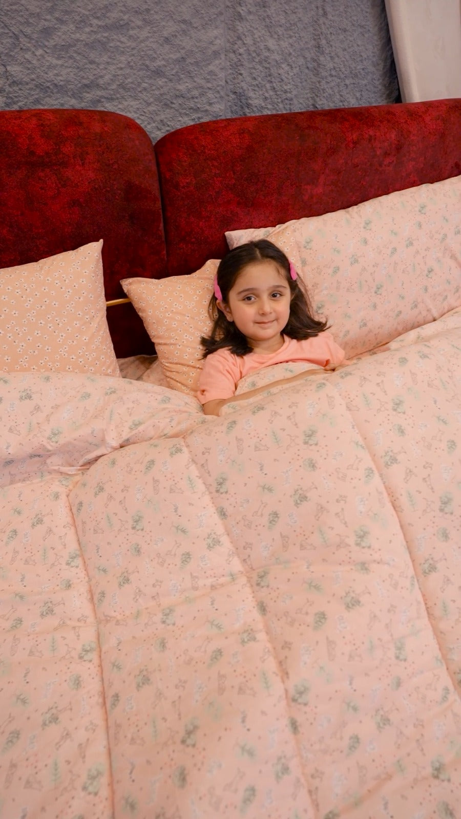 5 PCs Single Kids Comforter Set-Animal Gang Comforters Apricot