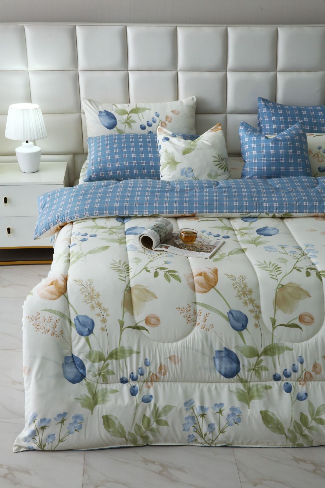 8 PCs Winter Comforter Set-Water Lily Comforters Apricot