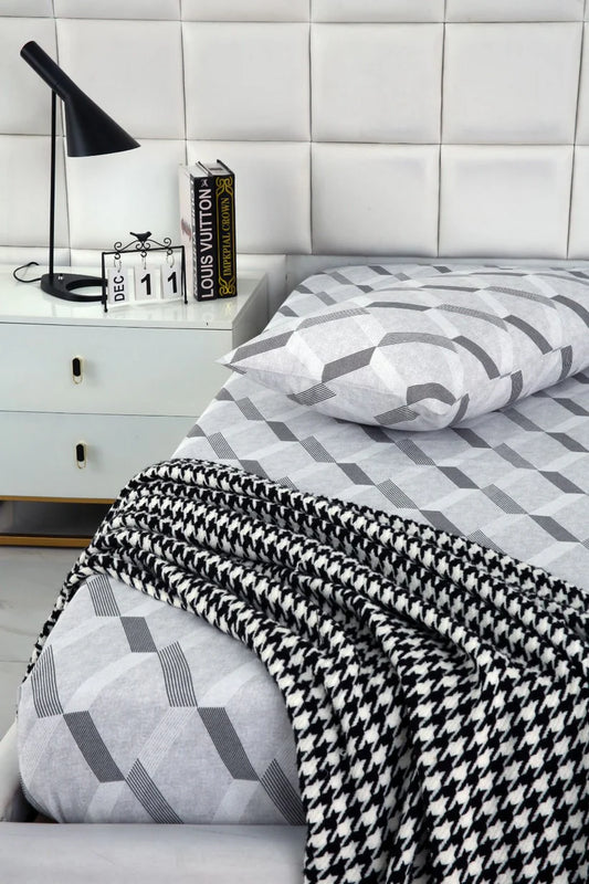 2Pcs Single Bed Sheet-Sliver Triangles