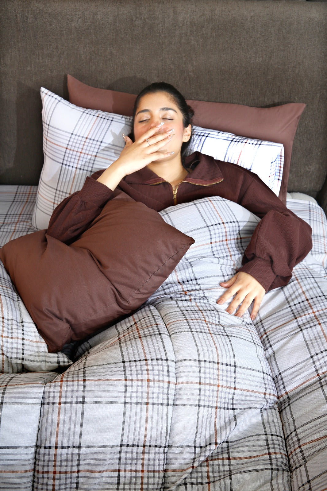 5 PCs Single Razai Set- Cocoa Check Comforters Apricot
