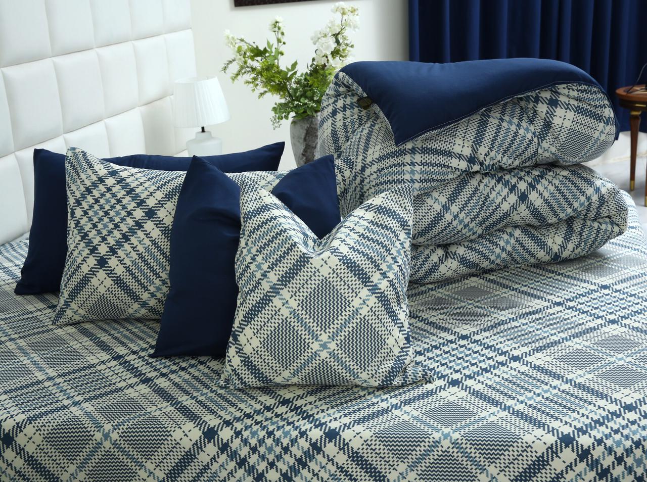 8 PCs Winter Comforter Set-Blue Check