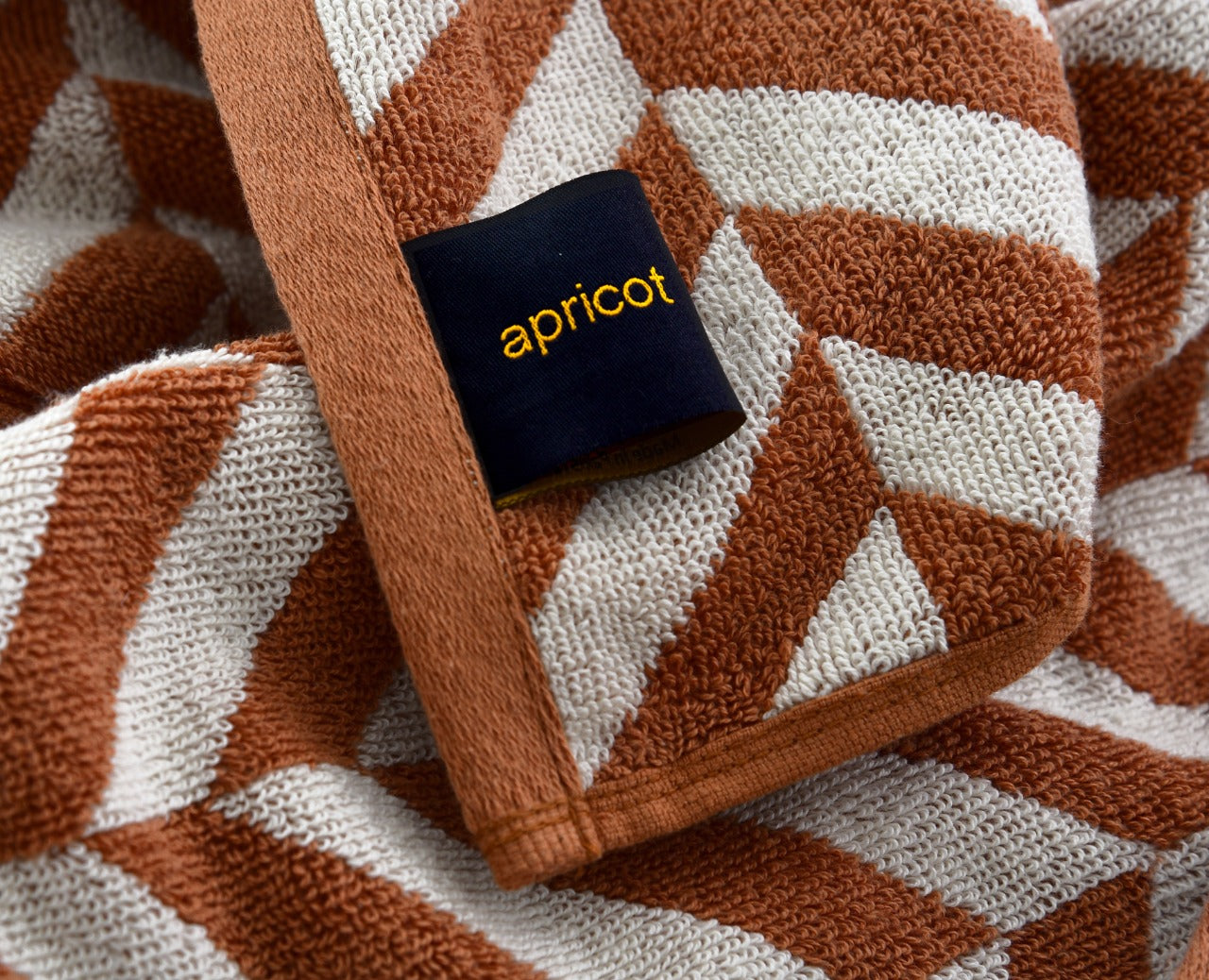 2 PCs Bath Towel Yarn Dyed-Brown Chevrons Apricot