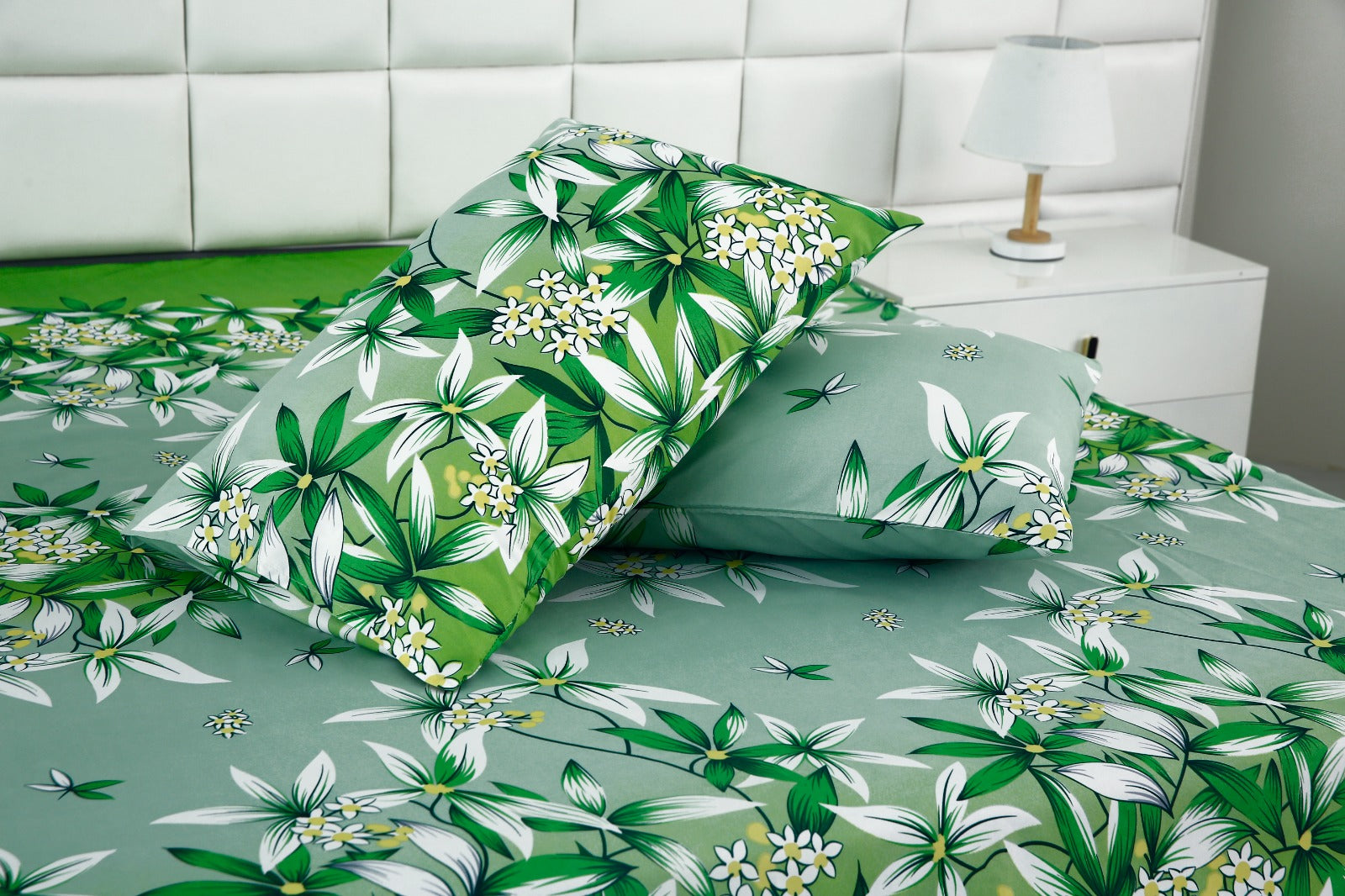 3 PCs Double Bed Sheet -Green Gold Bed Sheets Apricot   