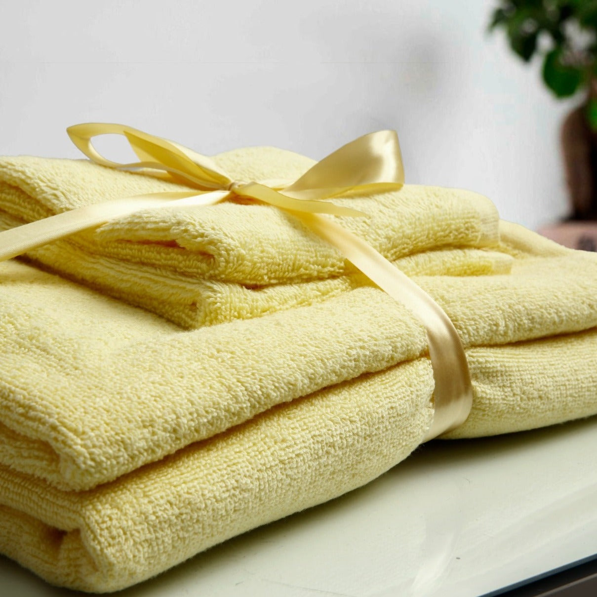 4 PCs Towel Pack- Yellow Bath Towels & Washcloths Apricot   