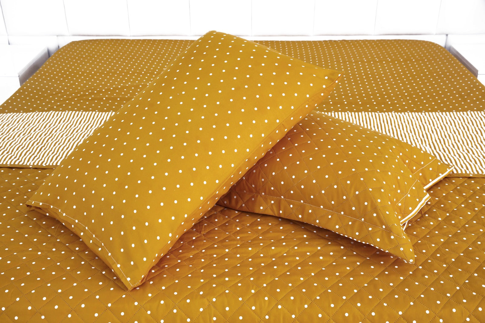 6 PCs Bed Spread Set-Mustard Polka Bed Spread Apricot   