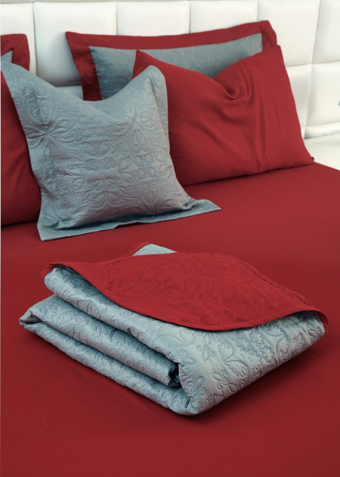 7 PCs Ultrasonic Bed Spread Set-Maroon Over Grey Bed Spread Apricot   