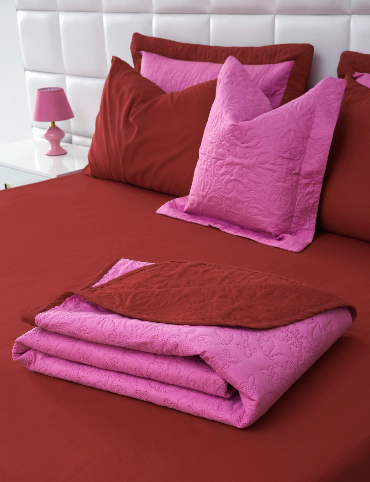 7 PCs Ultrasonic Bed Spread Set-Red over Lilac Bed Spread Apricot   