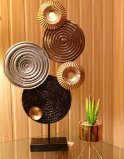Metal décor accents for side tables