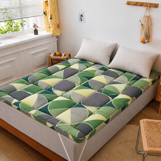 Winter Mattress Topper 700 GSM- Neo Abstract Comforters Apricot