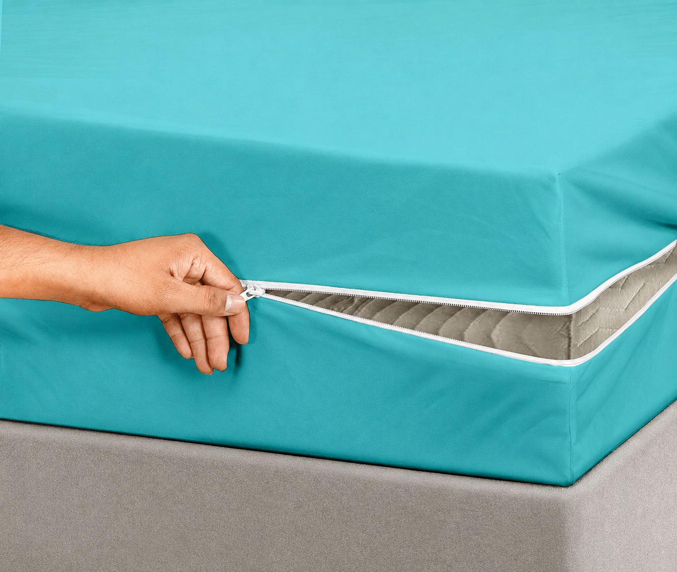 Dyed Zipper Mattress Cover- Turqoiuse