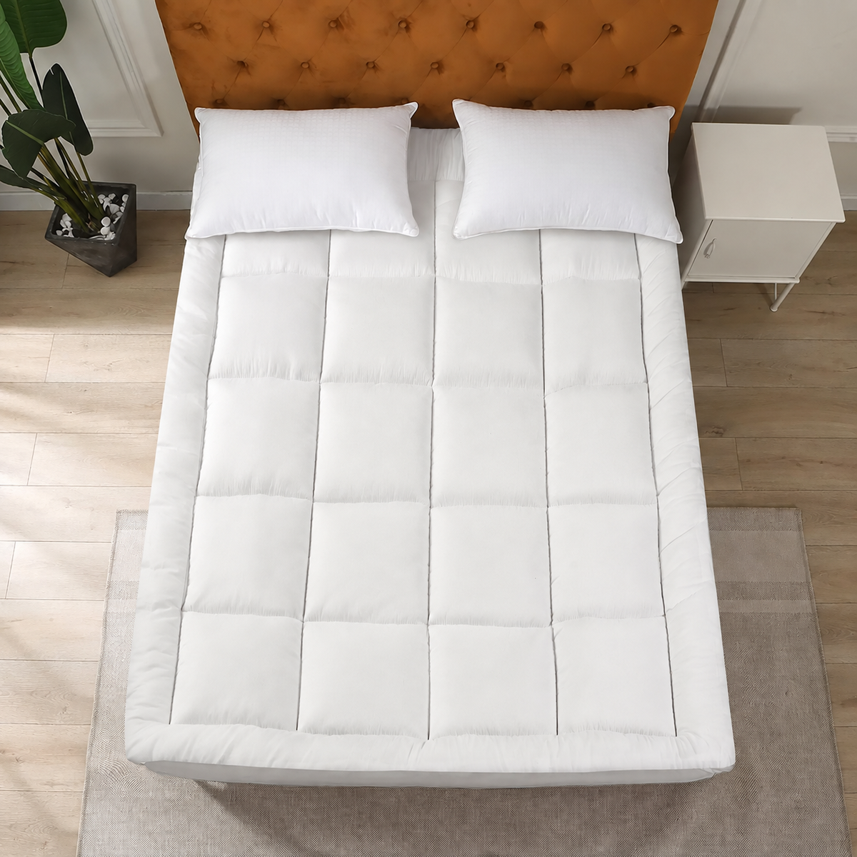 Winter Mattress Topper 700 GSM- White Comforters Apricot