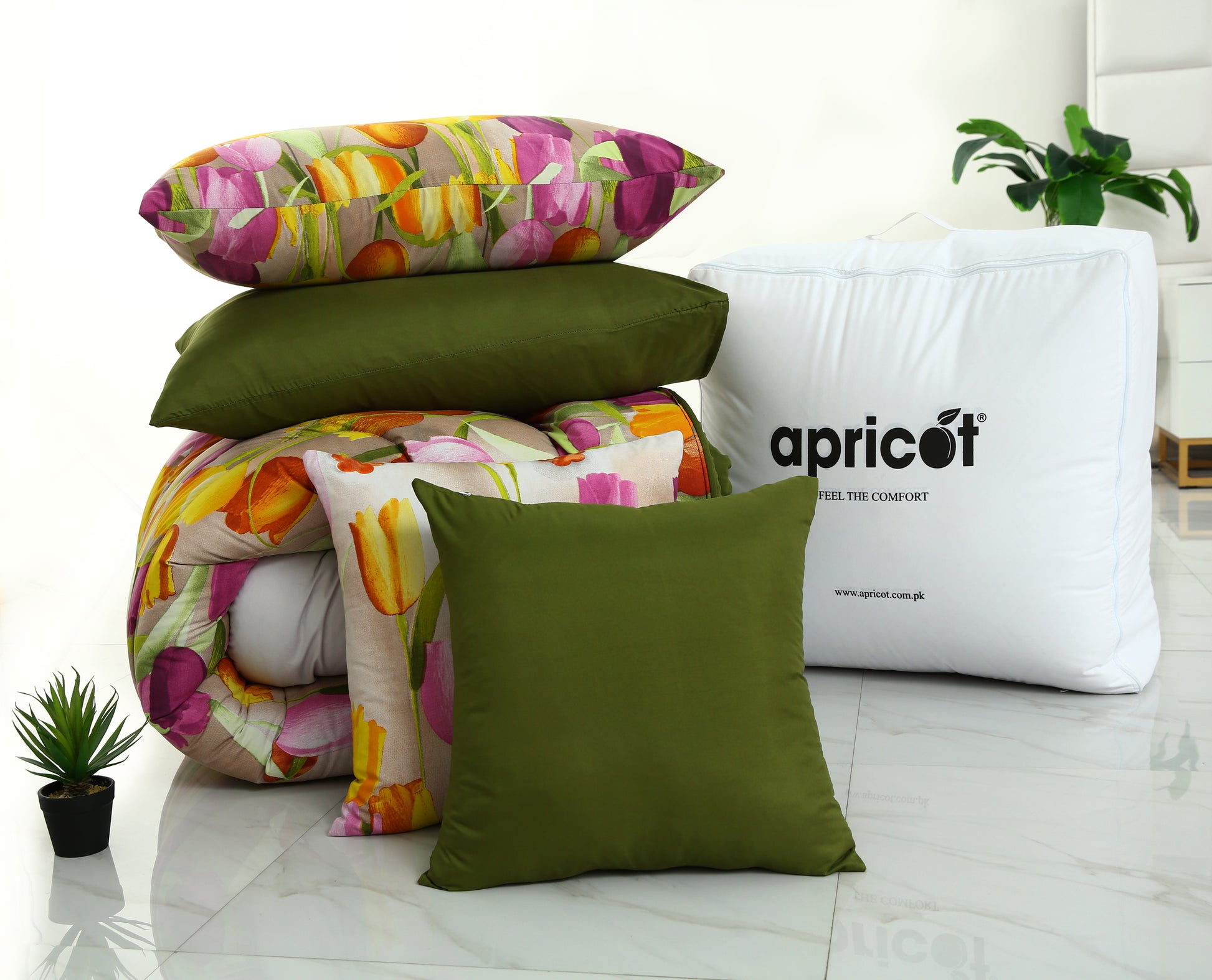 8 PCs Winter Comforter Set-White Tulip(With Olive Reverse) Comforters Apricot