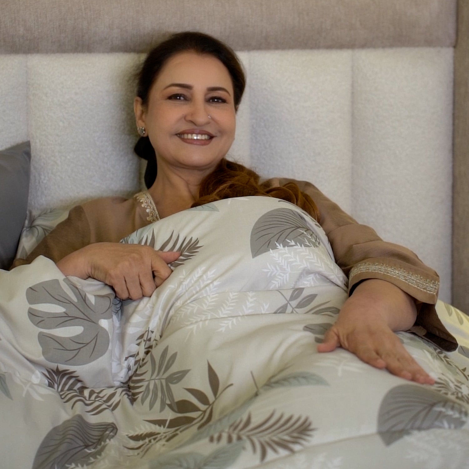 8 PCs Winter Razai Set-Leaf Style(With Grey Reverse) Comforters Apricot