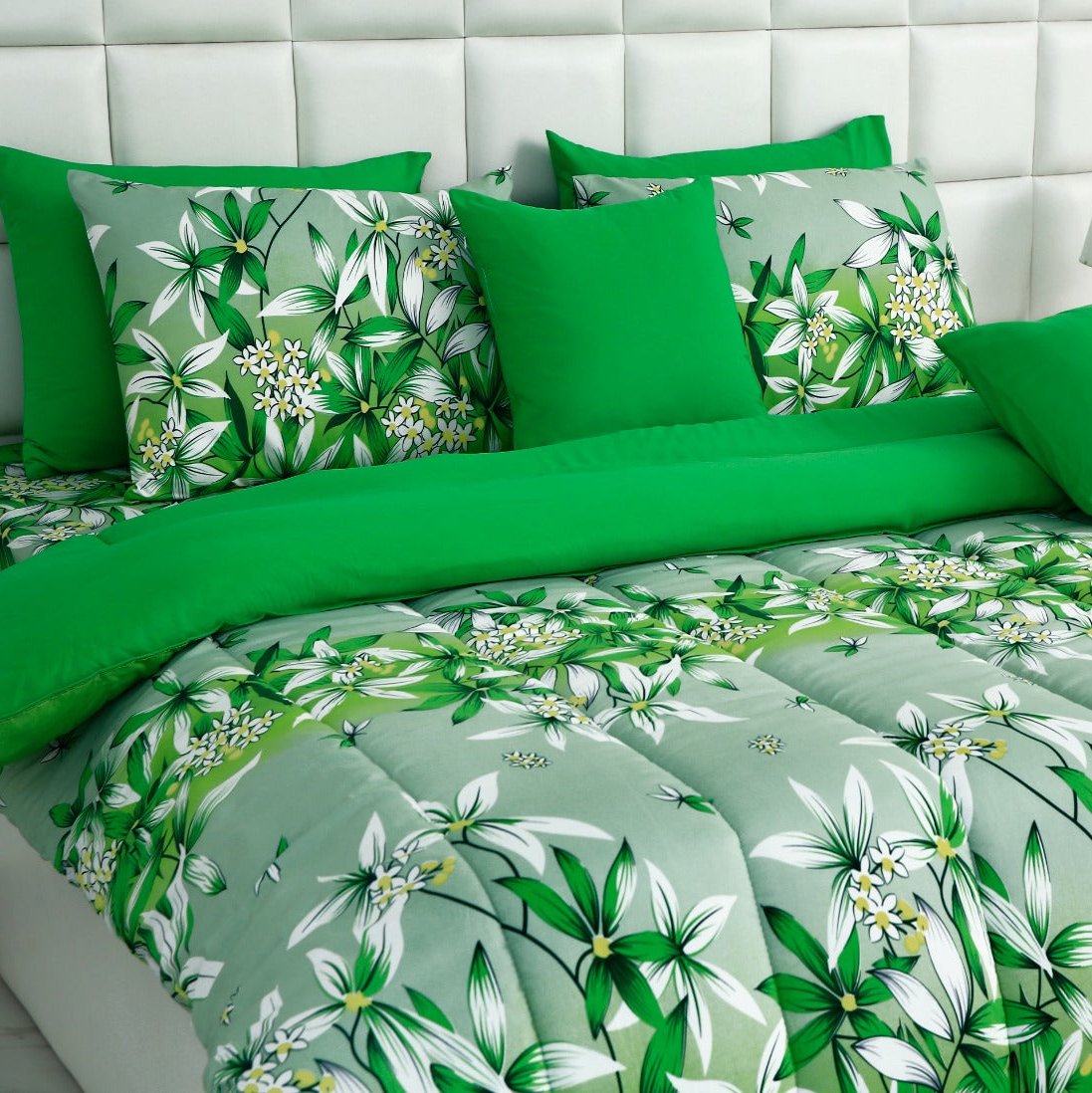 8 PCs Winter Comforter Set-15011-Green Gold Comforters Apricot   