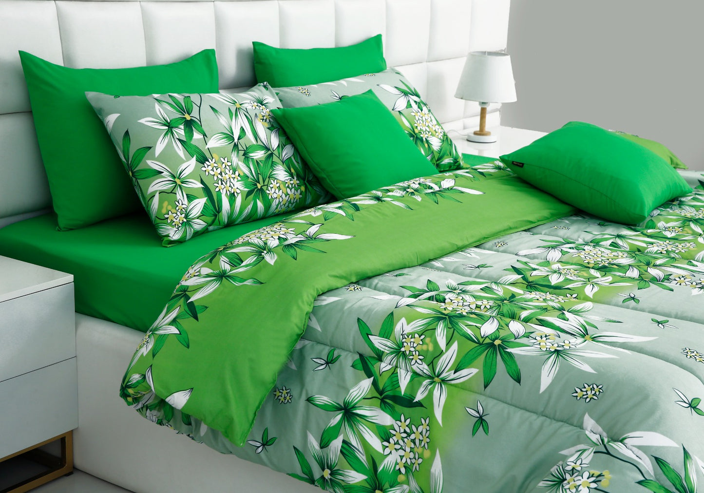 8 PCs Winter Comforter Set-15012Green Gold(With Dyed FittedSheet) Comforters Apricot   