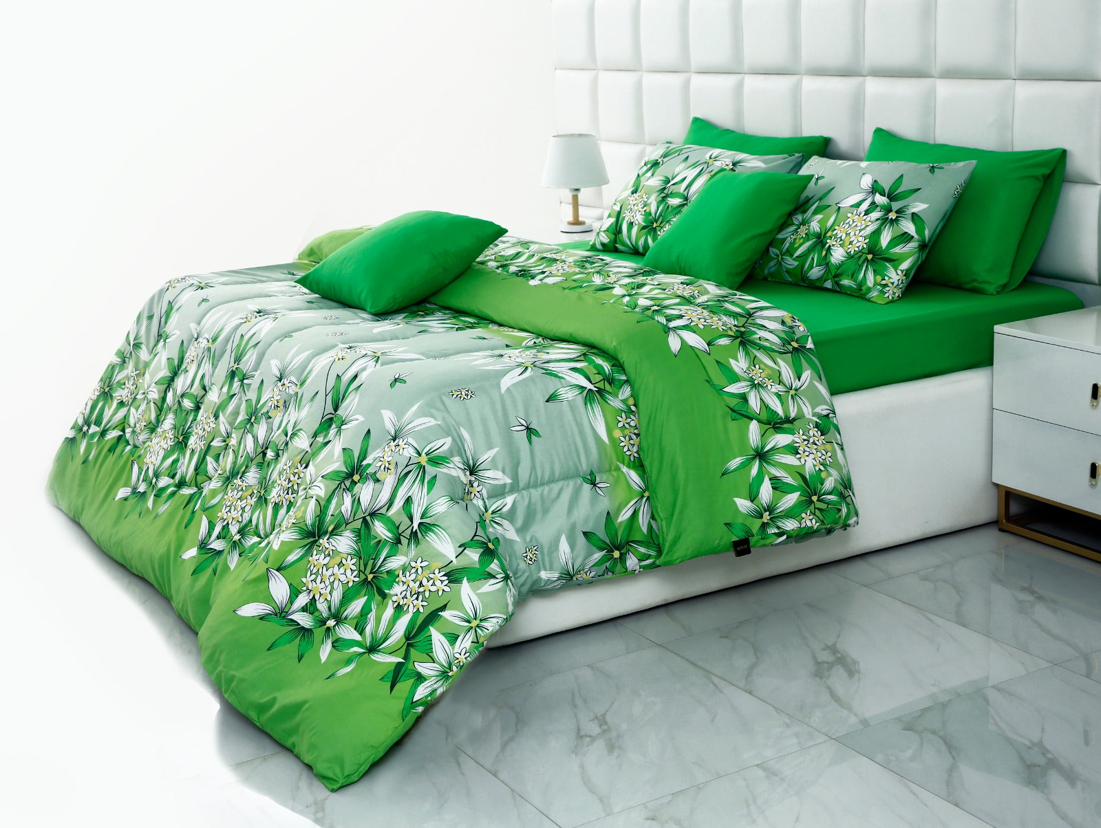 8 PCs Winter Comforter Set-15012Green Gold(With Dyed FittedSheet) Comforters Apricot   