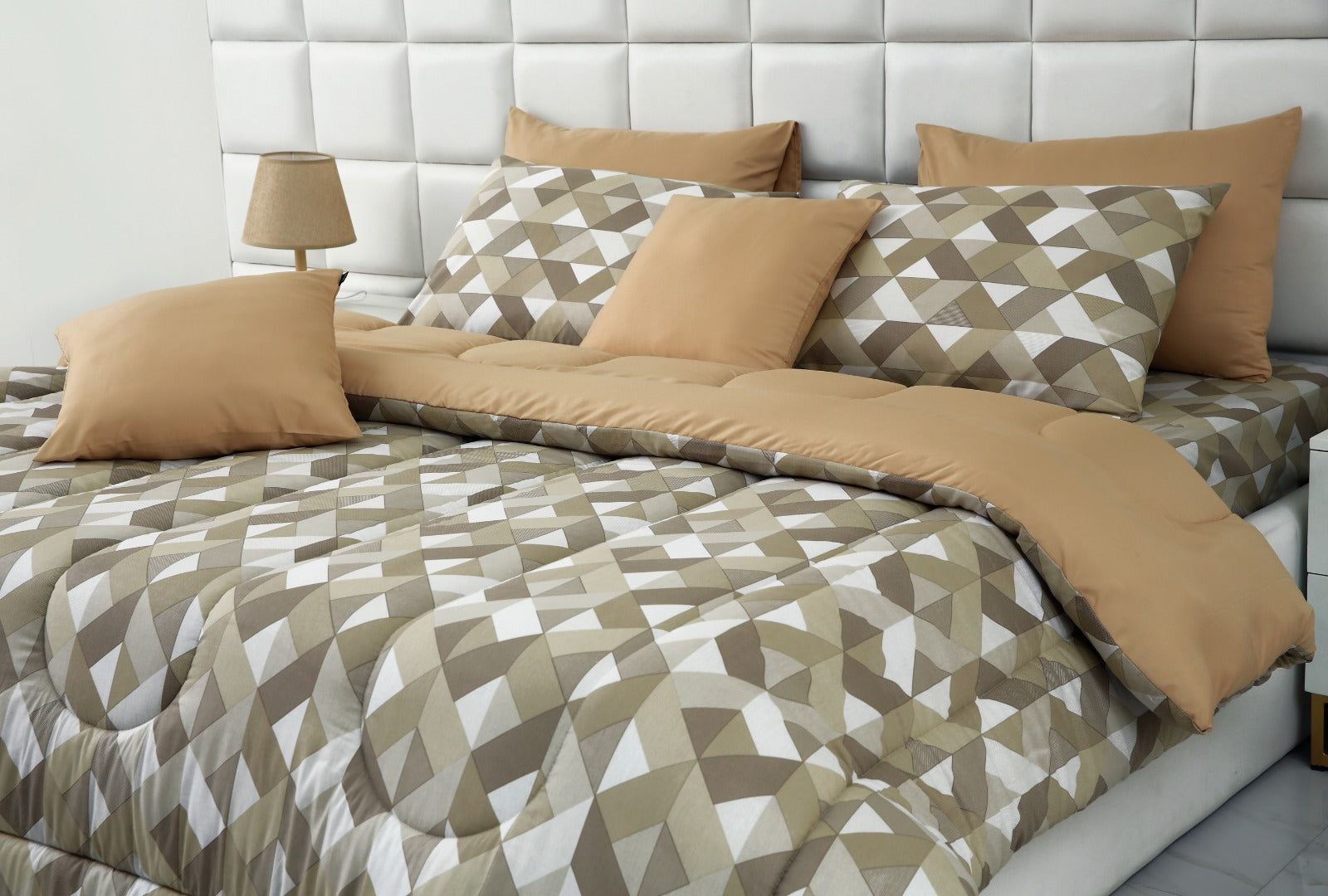 8 PCs Winter Comforter Set-Beige Geometric Comforters Apricot   