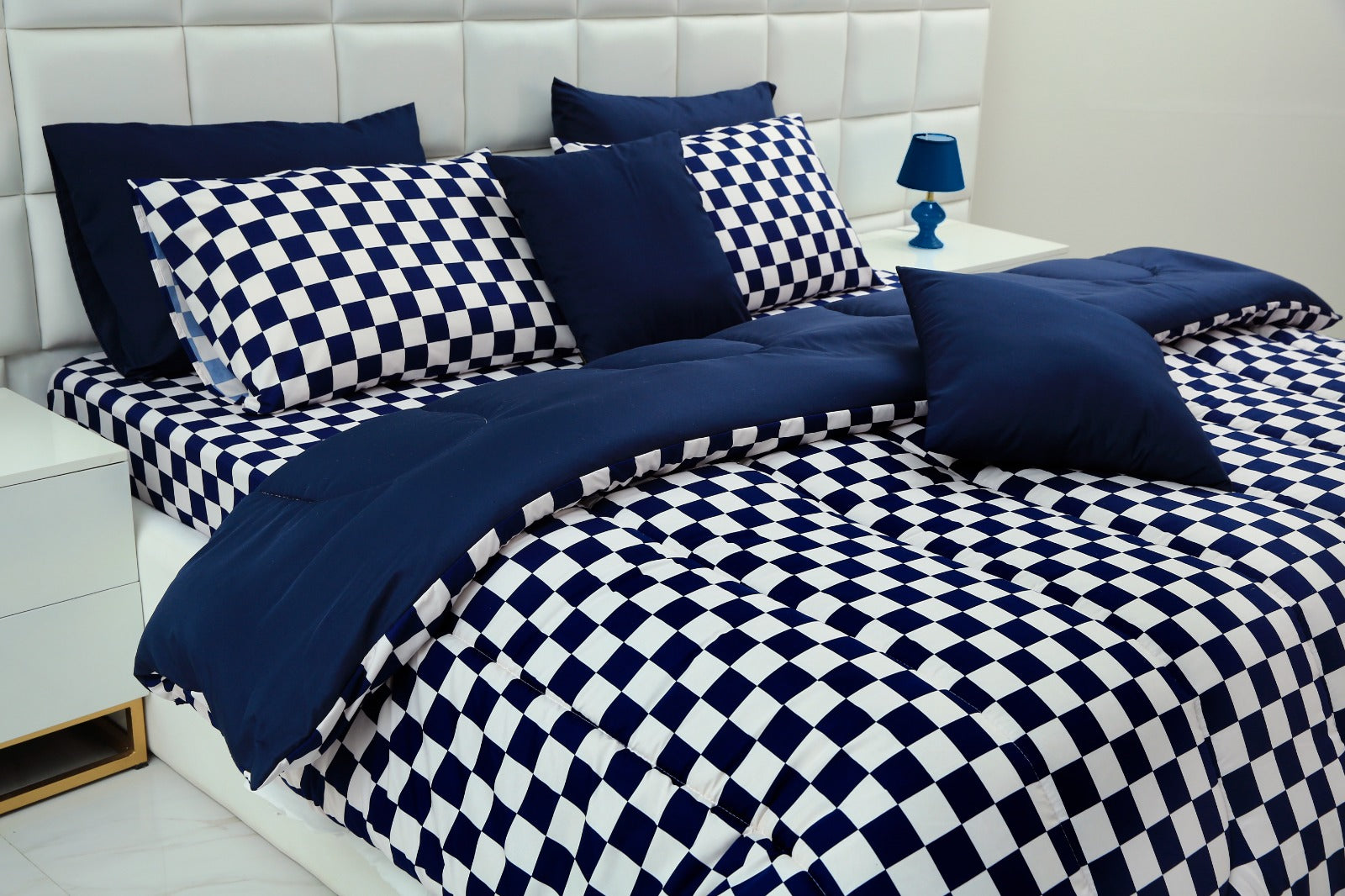 8 PCs Winter Comforter Set-Blue Chess Comforters Apricot   