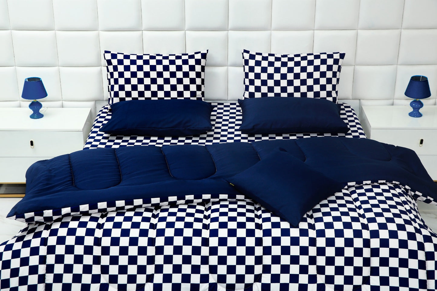 8 PCs Winter Comforter Set-Blue Chess Comforters Apricot   