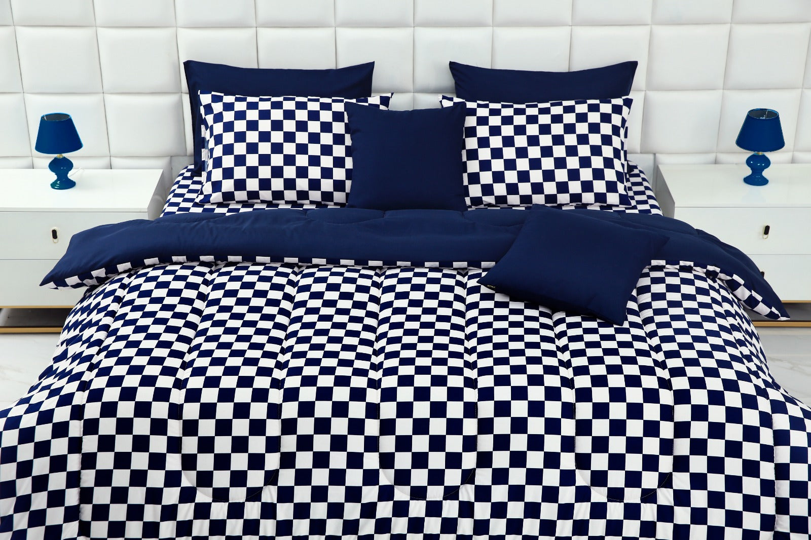 8 PCs Winter Comforter Set-Blue Chess Comforters Apricot   