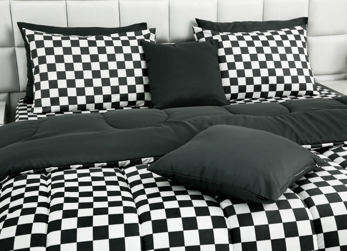 8 PCs Winter Comforter Set-Grey Chess Comforters Apricot   