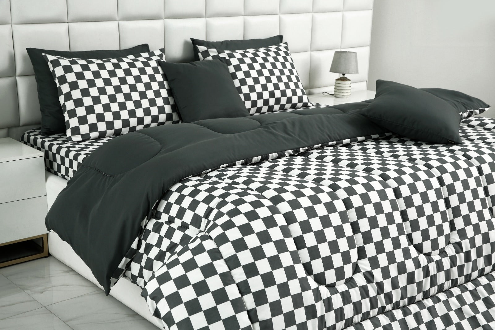 8 PCs Winter Comforter Set-Grey Chess Comforters Apricot   