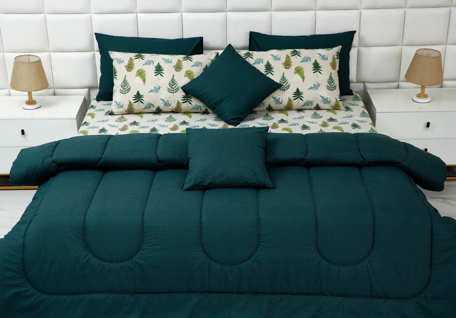 8 PCs Winter Comforter Set-Emerald Comforters Apricot   