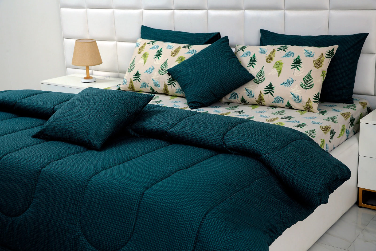 8 PCs Winter Comforter Set-Emerald Comforters Apricot   